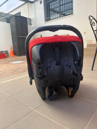 Seggiolino auto per bambini con design accattivante