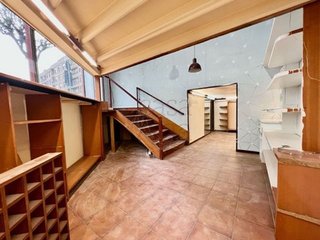 Local comercial en venta en San Pedro de Deusto-La Ribera en Bilbao