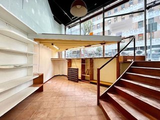 Local comercial en venta en San Pedro de Deusto-La Ribera en Bilbao
