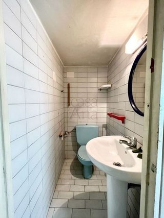 Local comercial en venta en San Pedro de Deusto-La Ribera en Bilbao