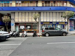 Local comercial en venta en San Pedro de Deusto-La Ribera en Bilbao