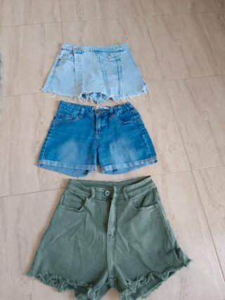 Lote 3 Pantalones Cortos Vaqueros y Verdes T. 11 a