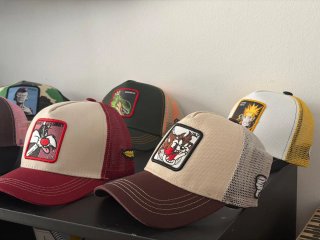 Gorras Trucker Dragon Ball, Naruto, Looney Tunes