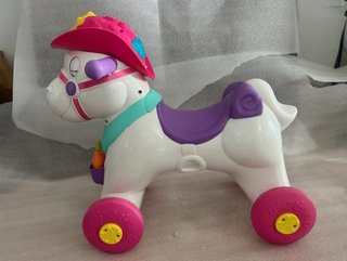 Caballo mecedora y andador musical para bebé