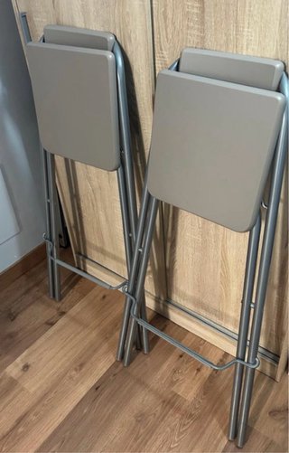 2 Sillas Plegables Beige y Gris