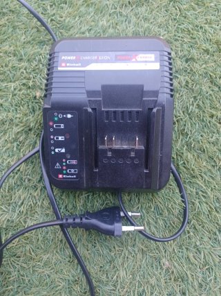 Cargador Einhell Power X-Change
