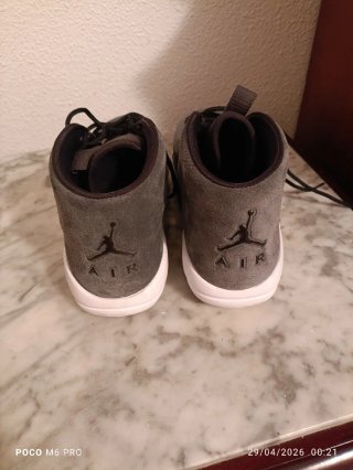 Zapatillas  Nike Jordan casuales grises talla 40.5