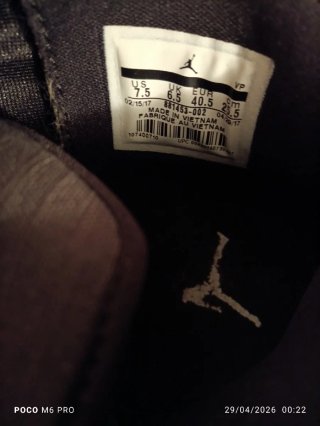 Zapatillas  Nike Jordan casuales grises talla 40.5