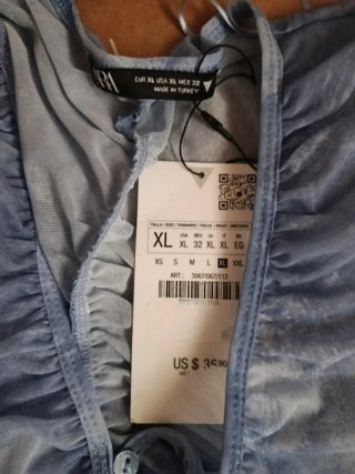 Blusa Zara azul con fruncido
