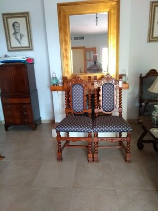Muebles antiguos de madera de cerezo