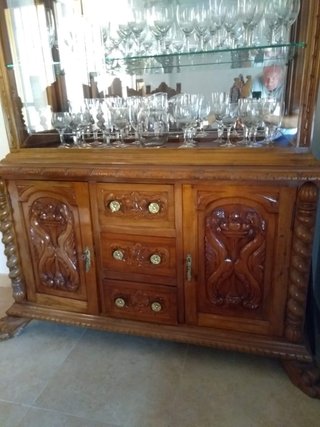Muebles antiguos de madera de cerezo