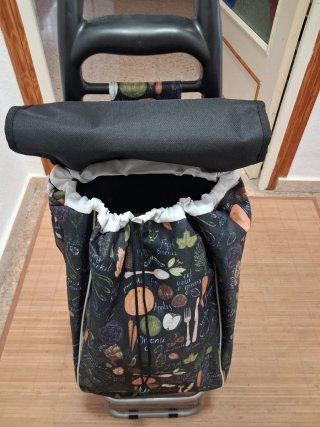 Carrito de compra con estampado de verduras