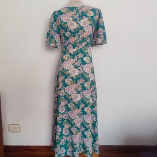 Vestido largo estampado floral. Local. Talla M