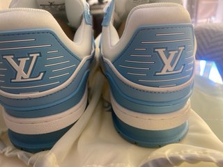 Zapatillas Louis Vuitton Azules y Blancas