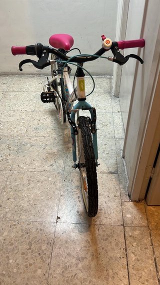 Bicicleta niña rosa y blanca