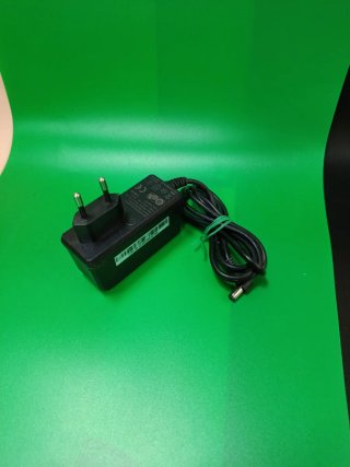 Cargador Aspiradora Conga Cecotec 20V 1.8A