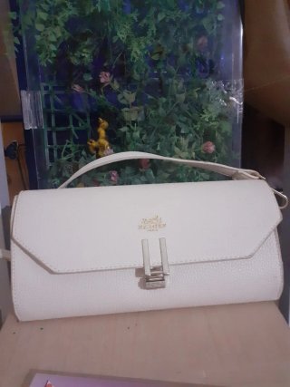 Bolso blanco de mano
