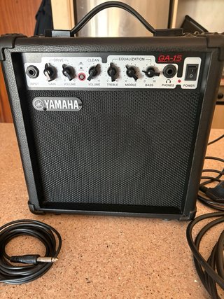 Pack Yamaha ERG121C Guitarra Eléctrica + ampli
