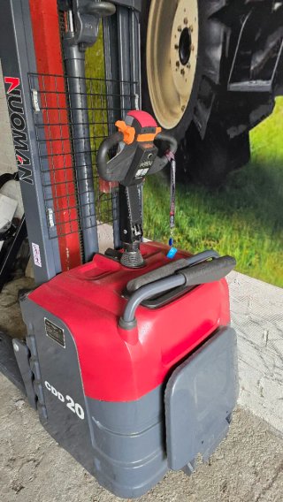 Apilador eléctrico 2000kg CDD20