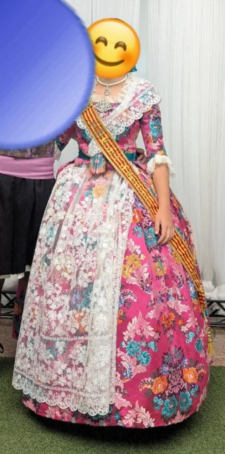 Traje de Fallera