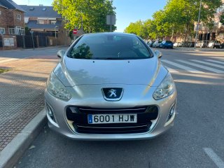 Peugeot 308 2012
