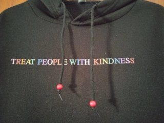 Camisola Treat People With Kindness