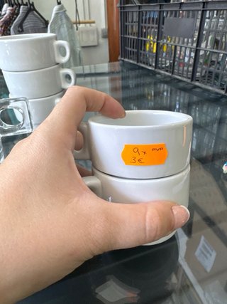 Juego de 4 tazas de vidrio y 3 tazas de cerámica