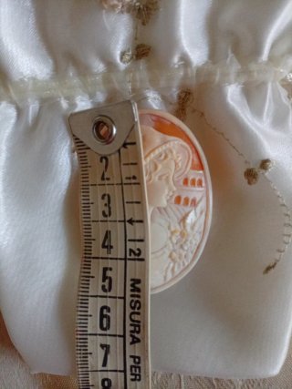 Cameo ovale conchiglia Dama anni 50 Vintage