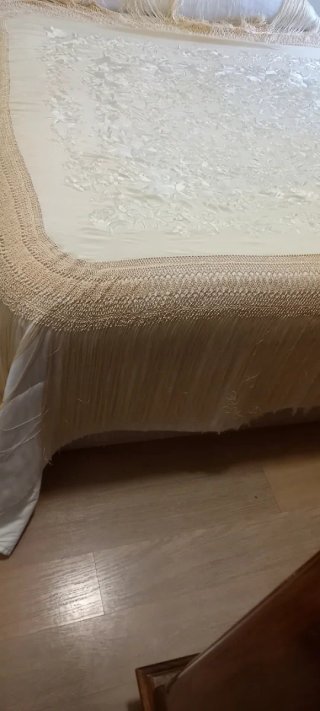 Manton de Manila Beige