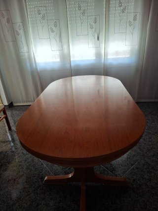 Mesa de comedor de madera extensible