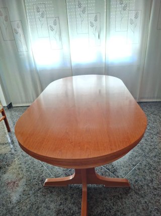 Mesa de comedor de madera extensible