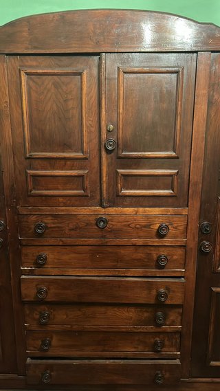 Armario vintage madera puertas y cajones