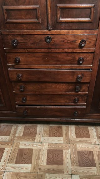 Armario vintage madera puertas y cajones