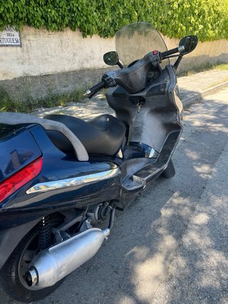 Piaggio X8 2006 34.500 km ITV 2028.