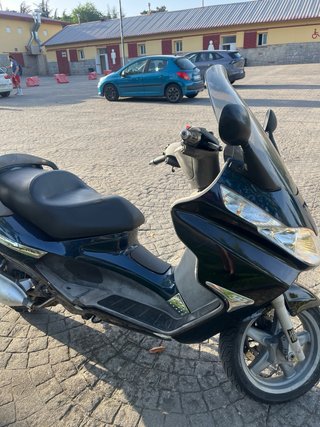 Piaggio X8 2006 34.500 km ITV 2028.
