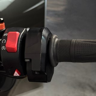 TRIUMPH STREET TRIPLE R