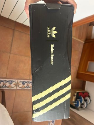 Zapatillas Adidas Blancas y Doradas