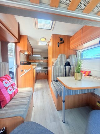 Autocaravana 5m con garaje