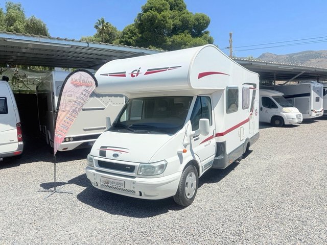 Autocaravana 5m con garaje