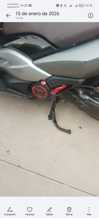 Yamaha TMAX 500 con Akrapovič y variador