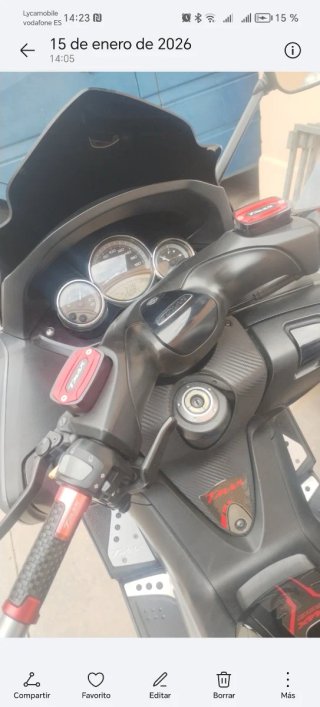 Yamaha TMAX 500 con Akrapovič y variador