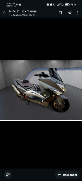 Yamaha TMAX 500 con Akrapovič y variador