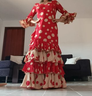 Traje de Flamenca MARICRUZ + Mantoncillo + Enagua