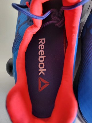 Zapatillas Reebok Azules y Rojas