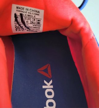 Zapatillas Reebok Azules y Rojas
