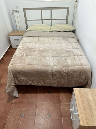 Se alquila habitación