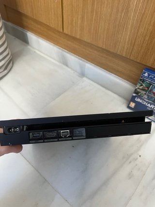 PS4 (PlayStation 4) + Uncharted 1, 2 y 3