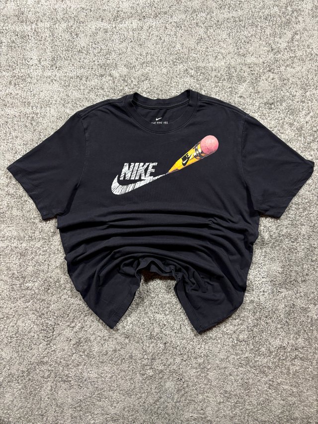 Nike The Tee graphic negra L
