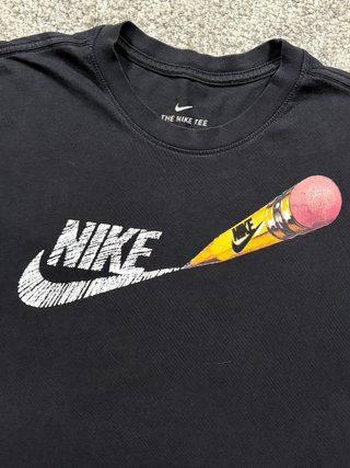 Nike The Tee graphic negra L