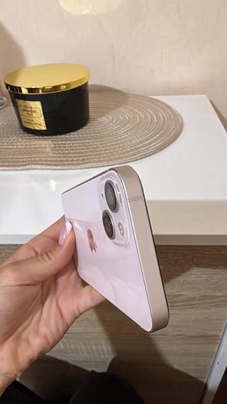 iPhone 13 Apple